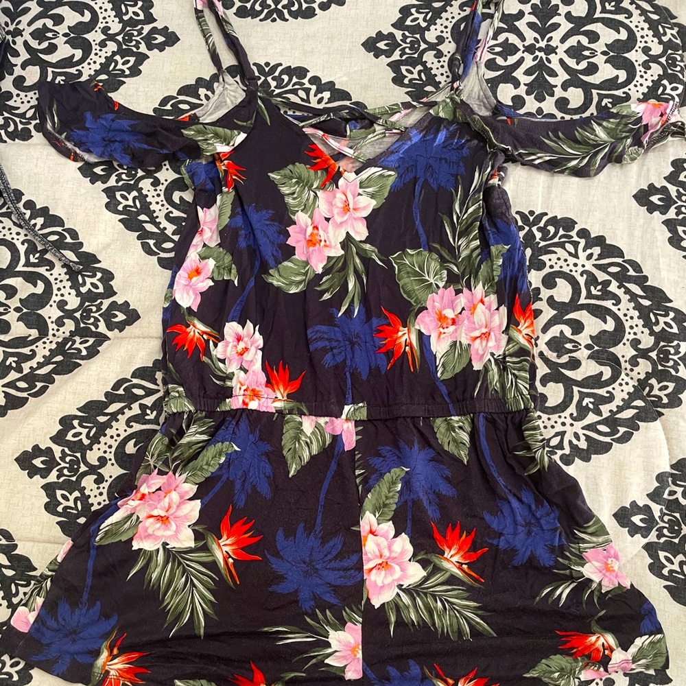 Romper - Picture 2 of 3